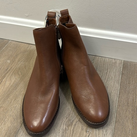 NEW! Cole Haan Sequoia Leather River Chelsea Bootie Boot - Size 5 - Picture 8 of 14